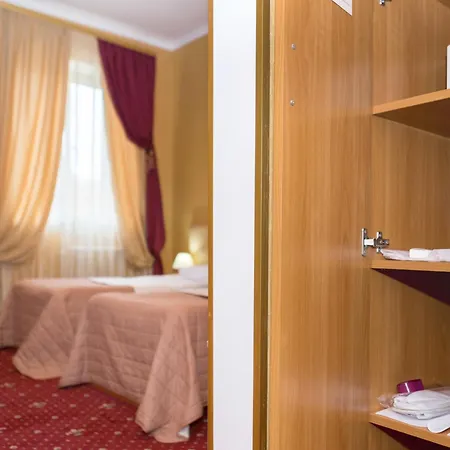 Shine Hotel-3